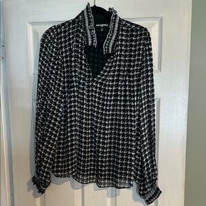 Black and White Houndstooth Women's Top